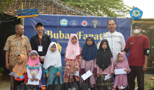 Bubar Fanatik Sambil Santunan Anak Yatim-Piatu